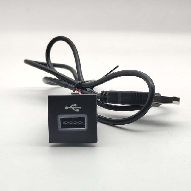 1 шт., быстрое автомобильное зарядное устройство, 12 В/24 В, адаптер USB-интерфейса прикуривателя для Volkswagen Jetta 5 MK5 Scirocco Golf 6 06-12