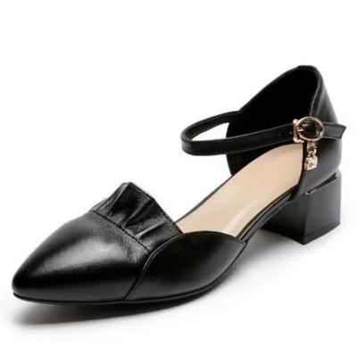 2024 Оптовая продажа модных повседневных женских туфель и сандалий, удобные рабочие туфли на толстом каблуке с полым дизайном и застежкой на пуговицы