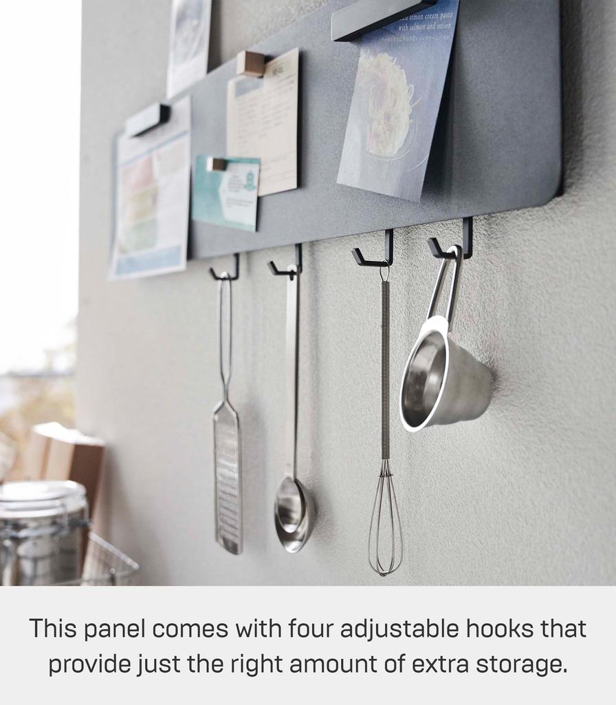 Yamazaki Jitsugyo 5531 Настенная стальная панель с крючком Широкая черная башня для настенного хранения Небольшое пространство для хранения приблизительно. Ш70XГ1.6XВ15см