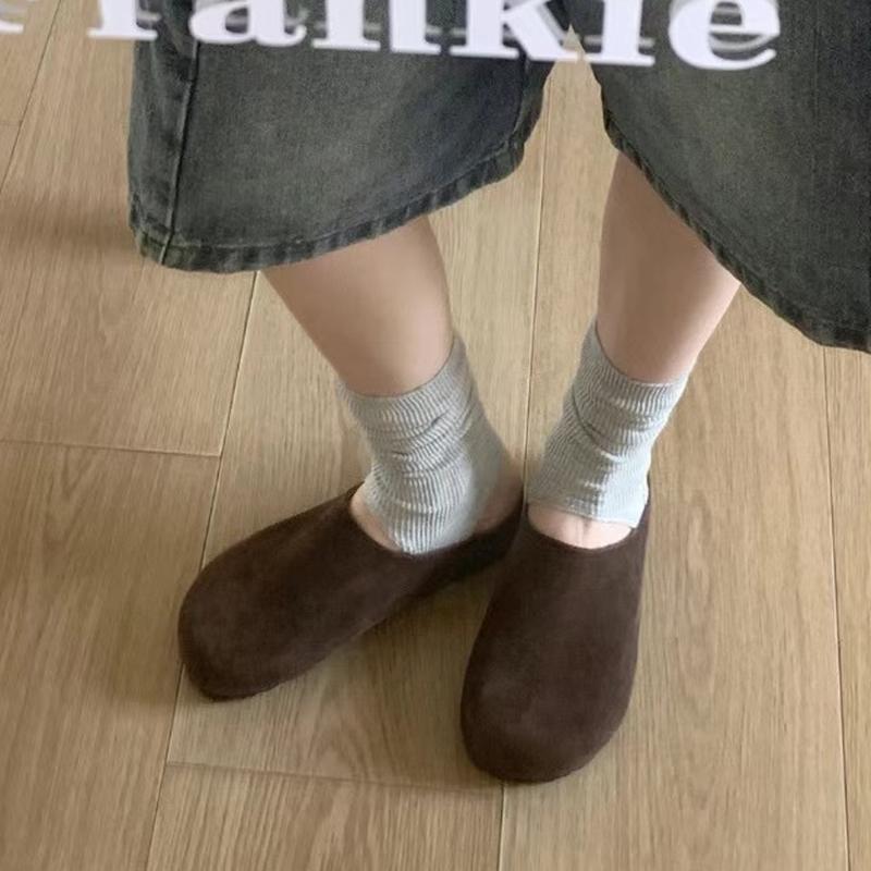 Модные женские мюли SUOJIALUN 2025 Осень на плоском каблуке, модные из натуральной кожи, с круглым носком, шлепанцы, мягкие повседневные сандалии-слайды