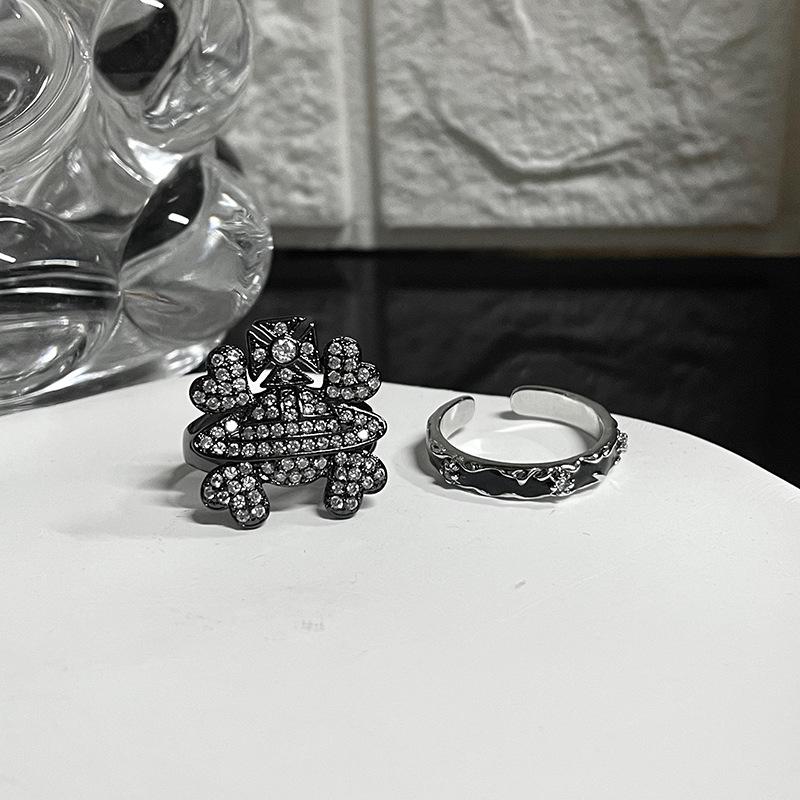 Niche Design Sense Retro Dark Zircon Skull Saturn Ring Full Of Diamonds Zircon Stacked High-End Ring
