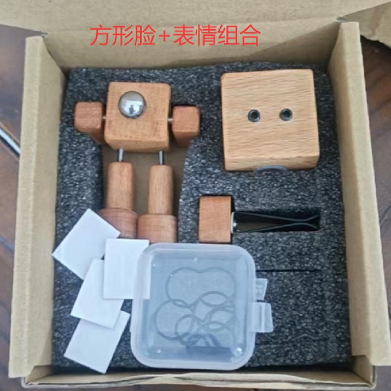 Милая деревянная фигурка человечка с качающимися ножками, маленькие настольные украшения для интерьера автомобиля, забавная деревянная фигурка с качающимися ногами, подарки, домашний декор