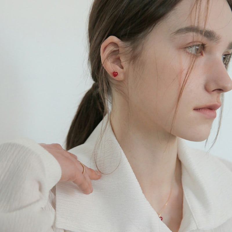 modernlike 14k gold red quartz crystal heart earrings