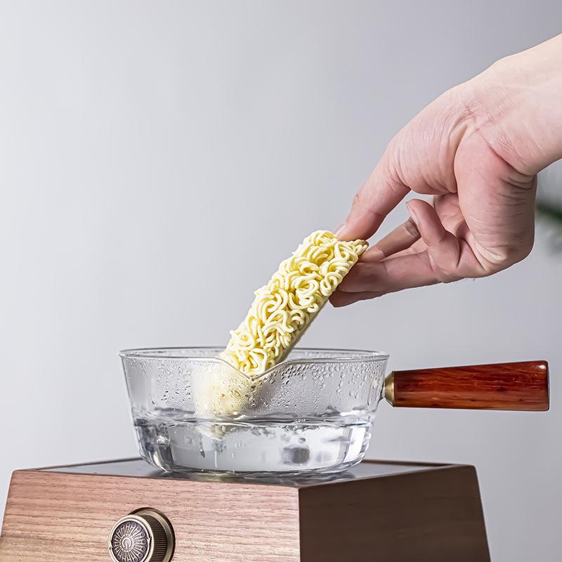 Жаропрочная стеклянная миска для рамена с деревянной ручкой: Прозрачный, Идеально подходит для лапши быстрого приготовления, фруктов, салата или десерта.