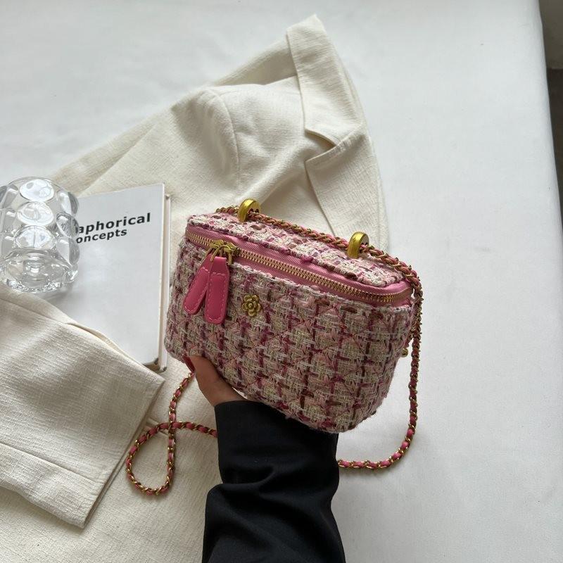 Elegant Mini Chain Bag For Women Stylish Box Design Soft Polyester With Multiple Colors