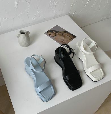 Бархатные туфли 2024 года, босоножки-сабо с каблуком, женские, бежевые, с пряжкой, на танкетке, замшевые, новые, толстые, черные, модные, удобные