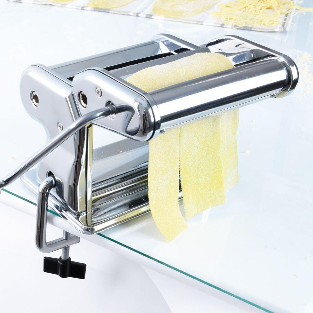 Pasta machine