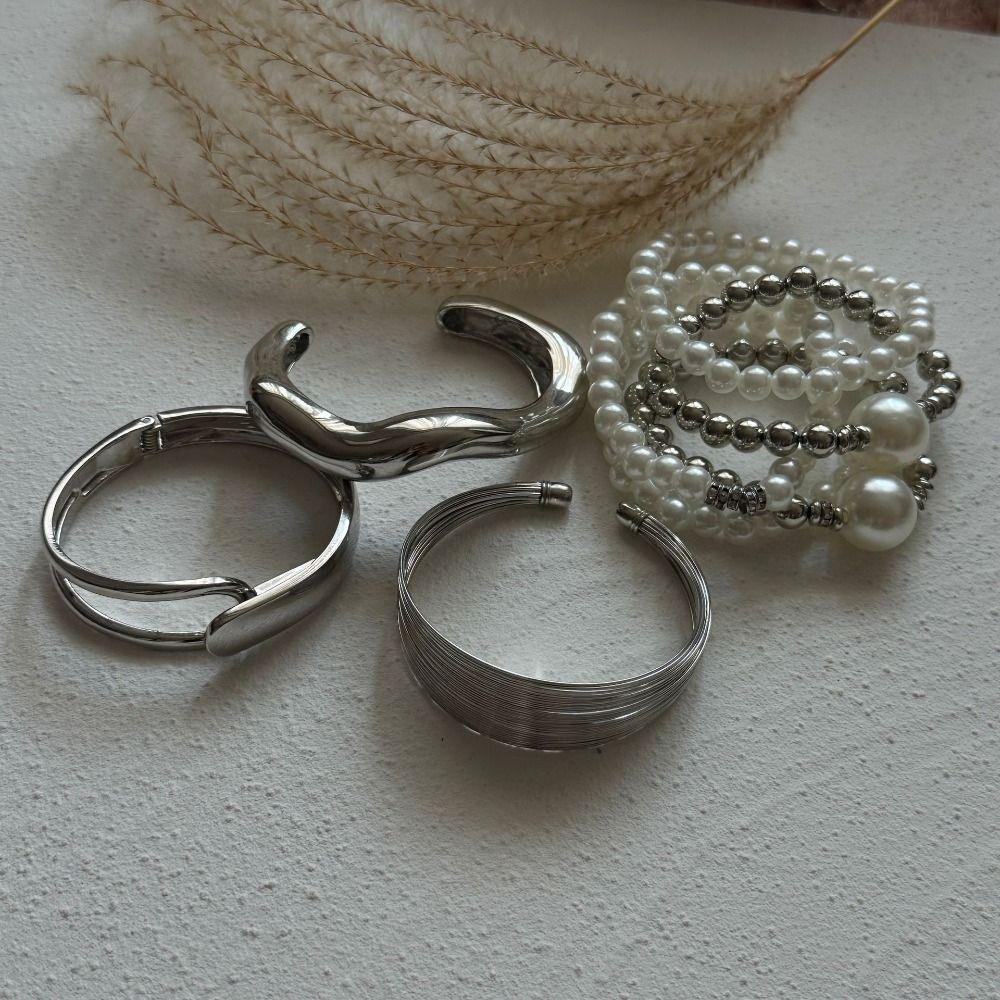Белый Серебристый Серебристый Металлический Браслет Волочение проволоки Преувеличенный Браслет Элегантный Жемчужный Браслет Вечеринка