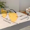 Милые солнцезащитные очки в форме сердца Модные винтажные безободковые однотонные солнцезащитные очки Женские ретро трендовые брендовые дизайнерские пляжные солнцезащитные очки