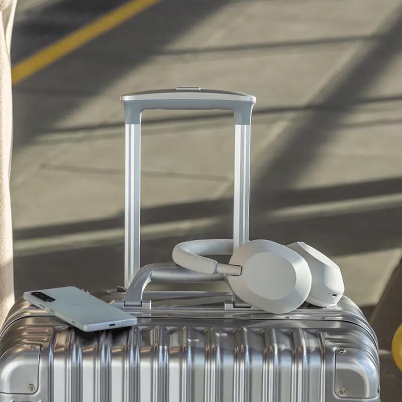 Sony WH-1000XM5 Wireless Noise-Cancelling Headphones