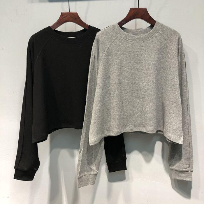 Женская футболка с рукавами «летучая мышь» и круглым вырезом: Осень/Зима 2025 Свободный крой