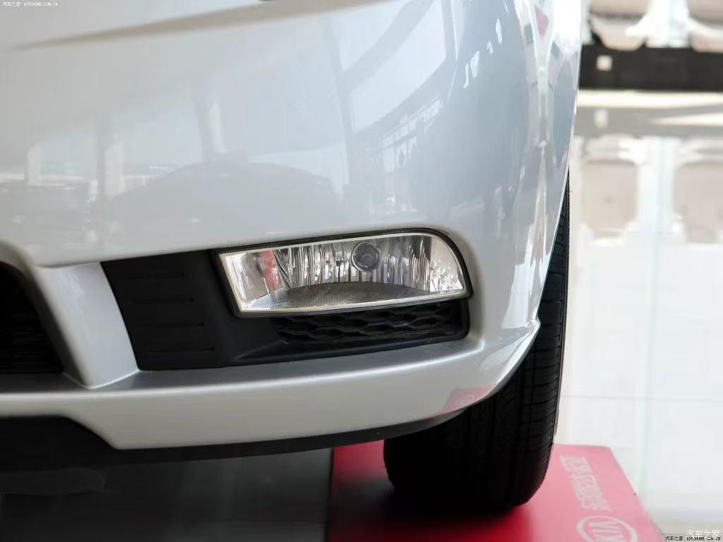 Kia Forte 09-12 Передний противотуманный фонарь в сборе