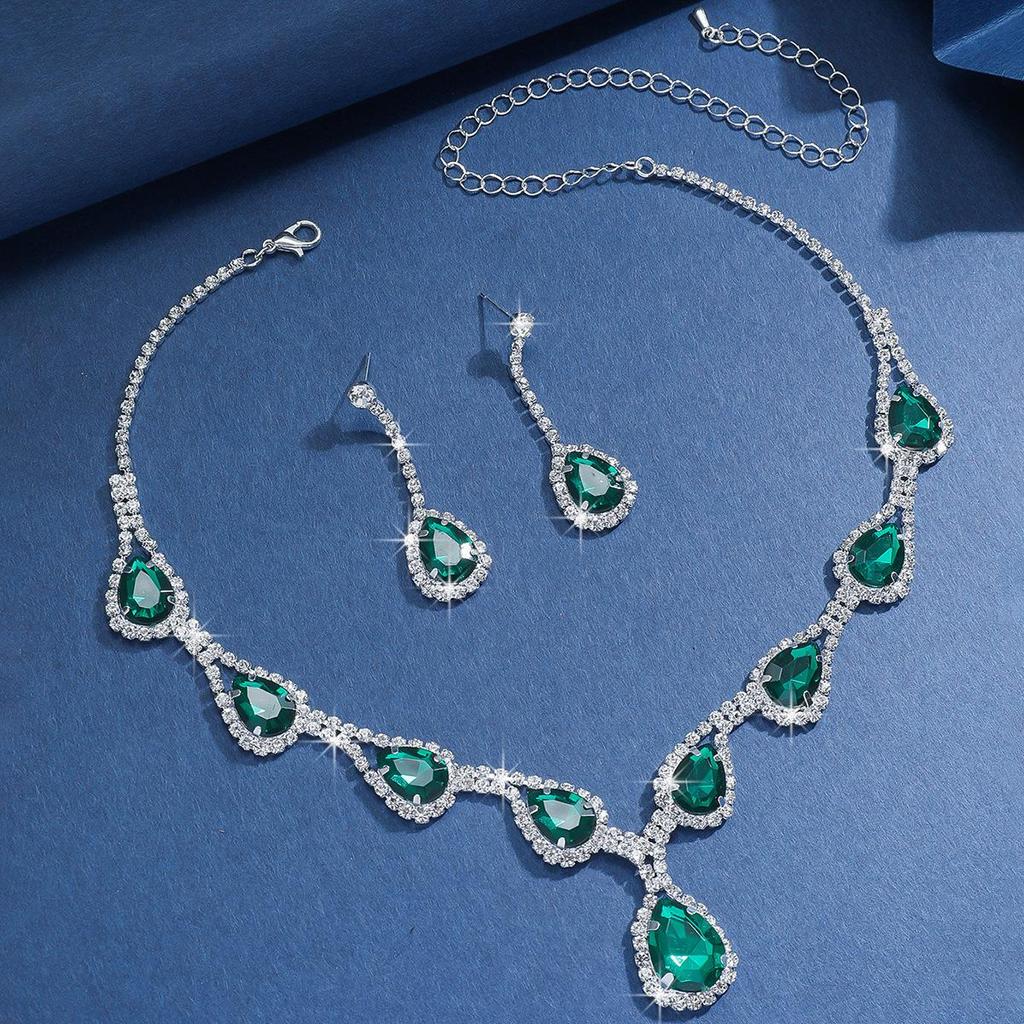 Элегантный набор ожерелий с цирконами: Винтажная цепочка на ключицу