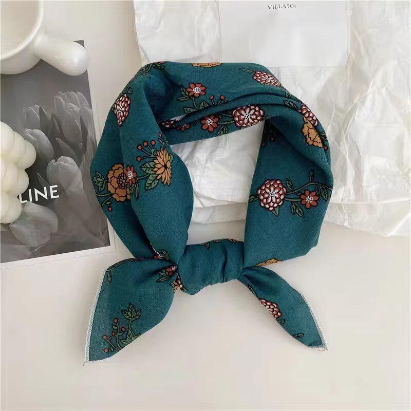 Retro Green Floral Small Silk Scarf - Korean Style Women's Versatile Autumn/Spring Accessory, Thin Square for Neck or Headband