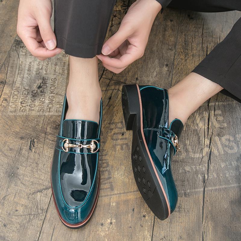 Модные мужские кожаные лоферы без шнурков Business Casual Туфли для мужчин с острым носком Удобные для офиса Формальные свадебные туфли