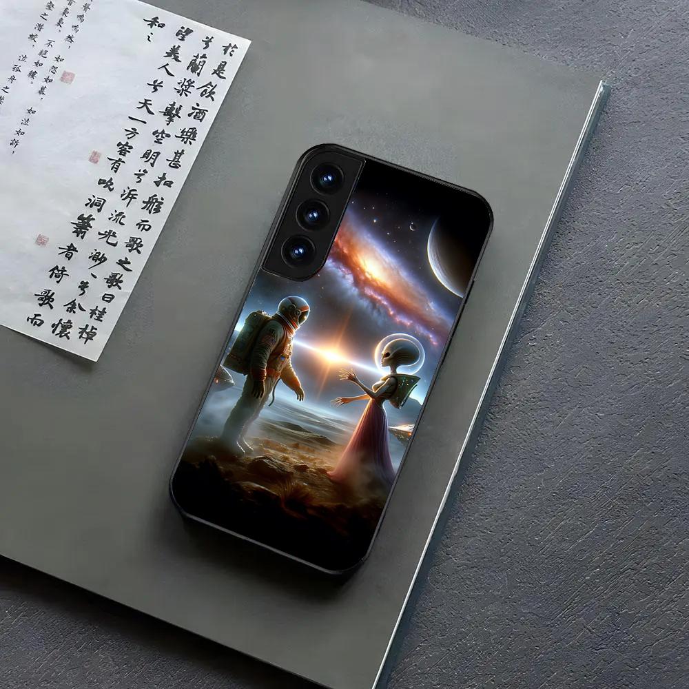 Чехол для телефона с инопланетянами и НЛО для Samsung S24, S25 22,30,Note20,Ultra,Lite,Ultra5G,Plus,FE Черный чехол