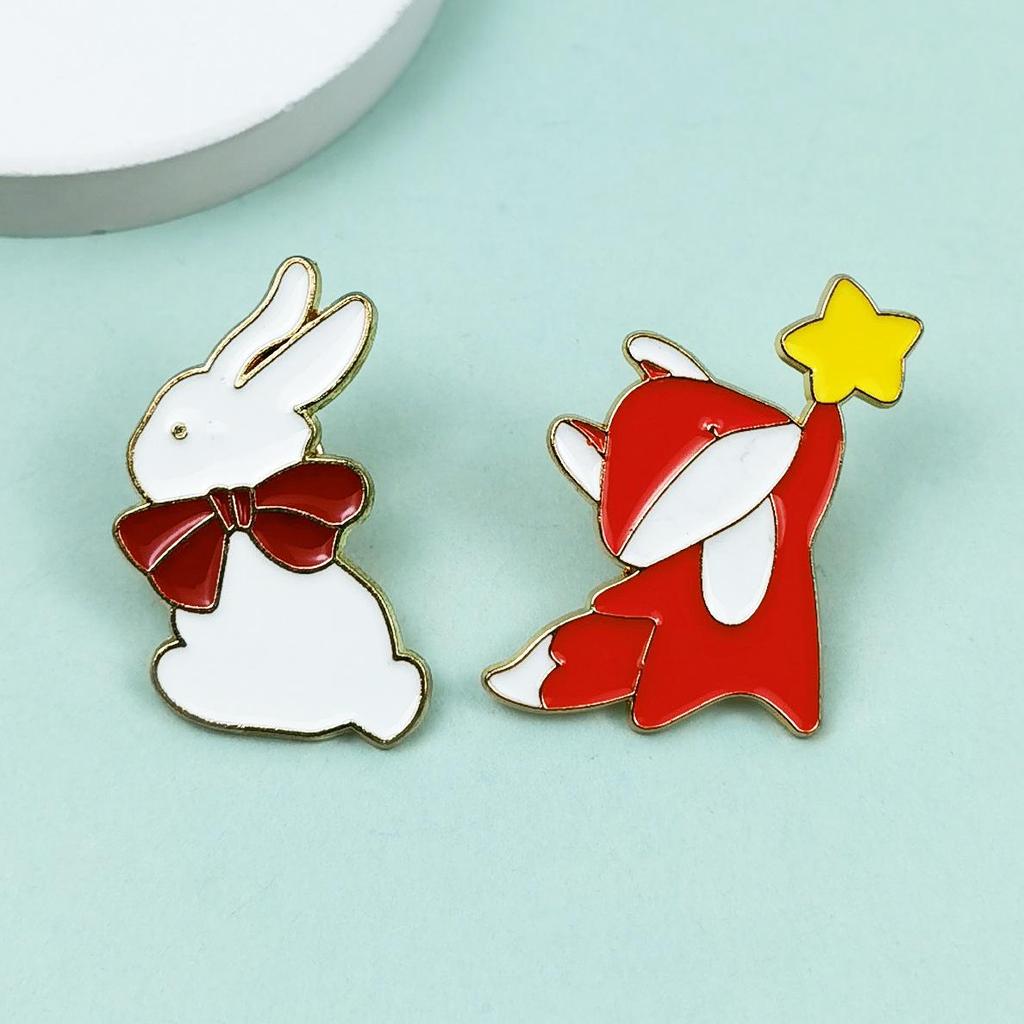 Cartoon Fox Rabbit Brooch - Cute Versatile Alloy Accessory for Clothing & Bags