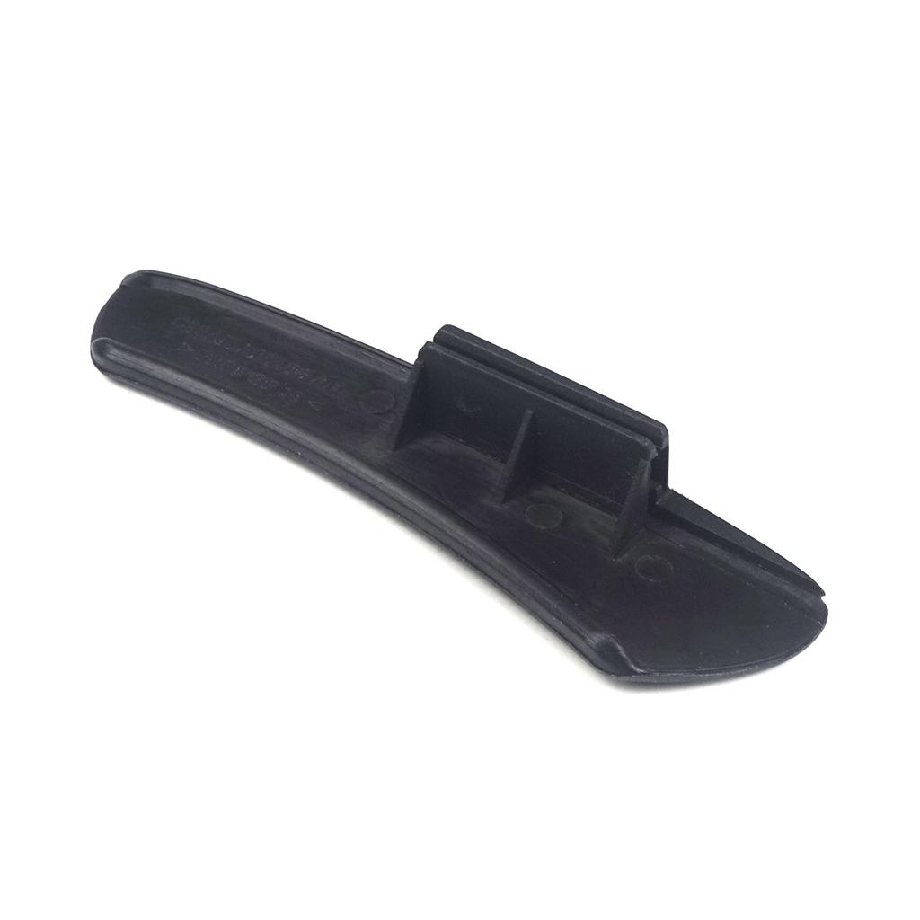 BROSS Автозапчасти BDP880 Ручка отделения для перчаточного ящика 98ABA06188AD, 1073970 для Ford Focus MK1 1998-2004 только с левым рулем