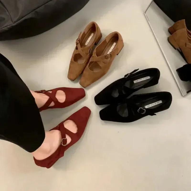 Женская обувь на распродаже Модные женские туфли-лодочки с пряжкой Осенние туфли-лодочки из замши с квадратным носком Однотонные туфли на блочном каблуке Неглубокие офисные женские туфли