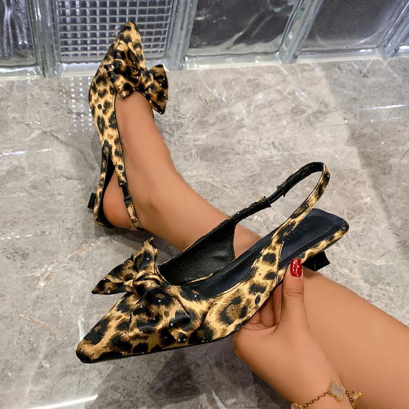Fashion Leopard Women Mid Heels Sandals Bow Pointed Toe Heeled Shoes Sexy Fashion Pumps 2025 Trend Slingback Shallow Sandalias De Mujer