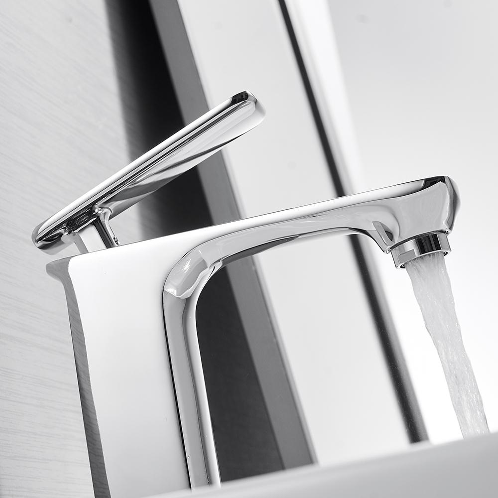 Basin Faucet Bathroom Sink Faucet Chrome Taps Basin Faucet Mixer Single Handle Hole Deck Wash Hot Cold Mixer Tap Crane 9920L