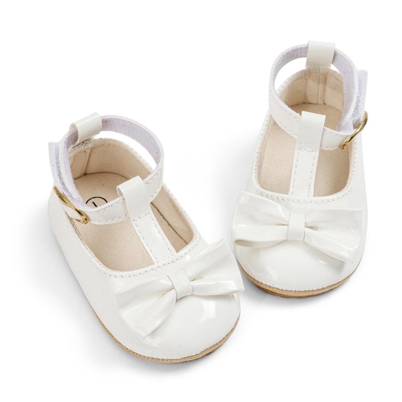 Обувь для новорожденных, обувь для девочек, обувь из искусственной кожи с бантом и резиновой подошвой, Нескользящие модельные туфли, обувь для малышей, обувь для кроватки для малышей