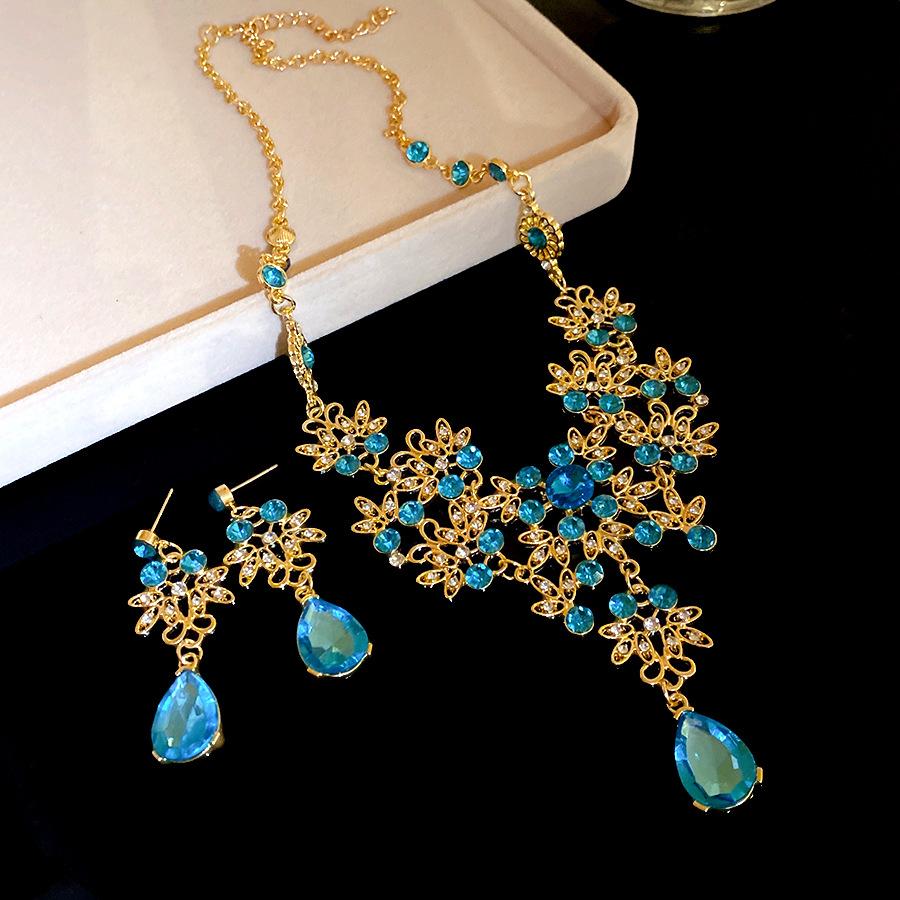 European and American diamond-encrusted flower hollow water drop pendant earrings light luxury high-end bracelet court style elegant and exquisite set