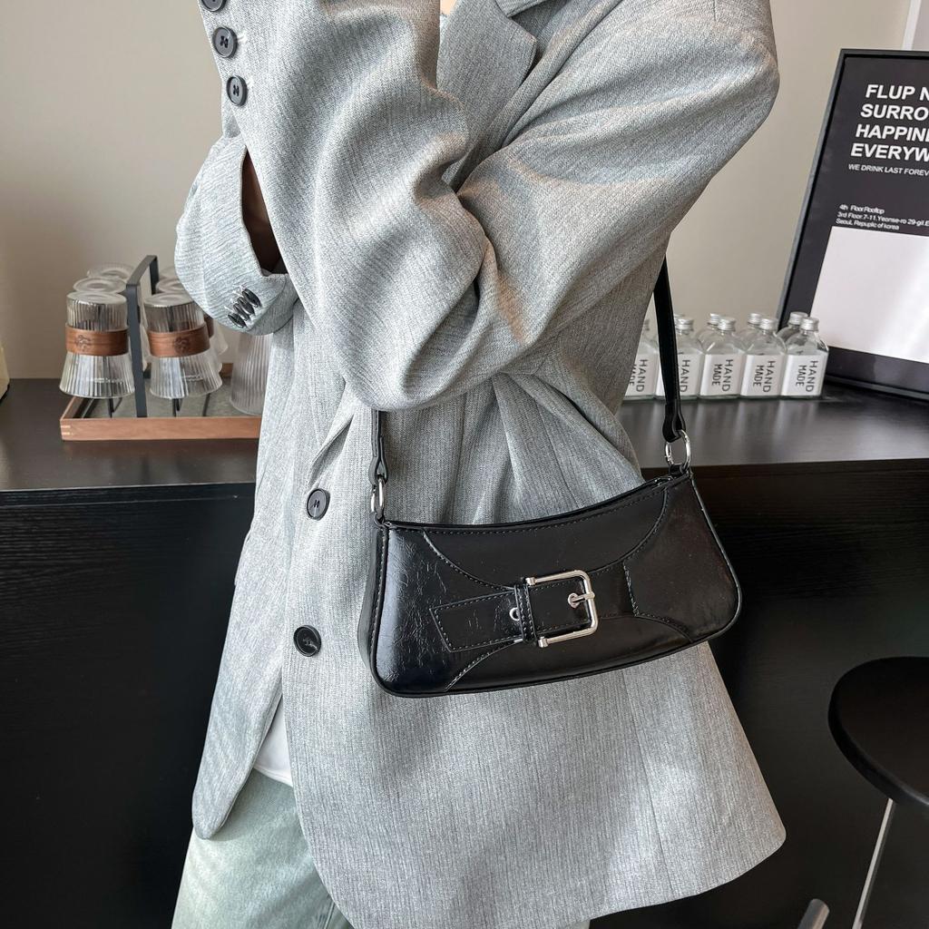 Premium Underarm Small Bag Women'S Spring Fashion Cool Crescent Bag Niche Design Messenger Bag