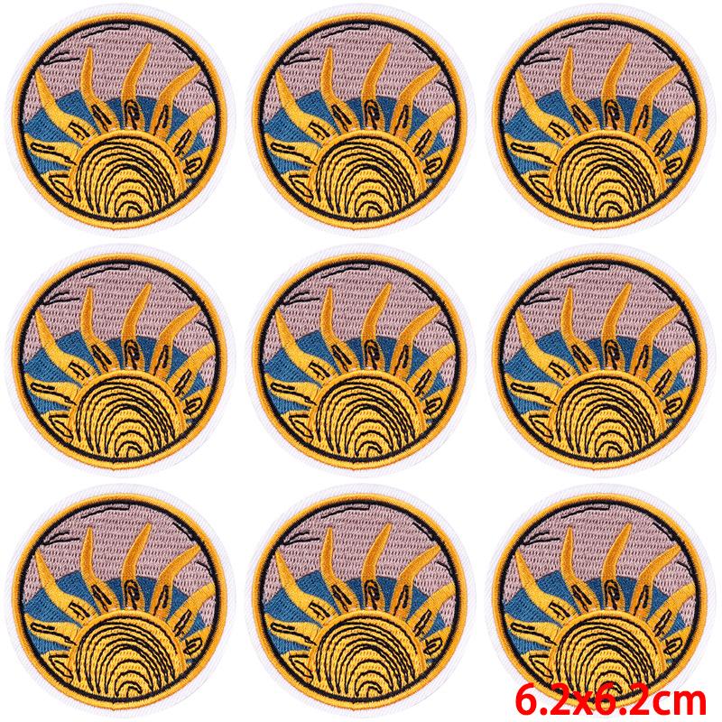 10Pcs/Lot Landscape Sunset Sewing Fusible Embroidery Patch Iron On Patches For Clothing Outdoor Embroidered Patches On Clothes