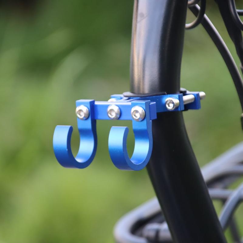 Крючки для электросамокатов Простая полка для велосипеда Вешалка для хранения труб Пряжка Крючки Крючки Портативная двойная металлическая стойка для шлема для электровелосипедов
