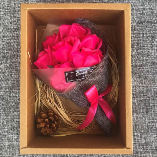 1 букет искусственных роз рука держит цветок фестиваль подарок партия декор