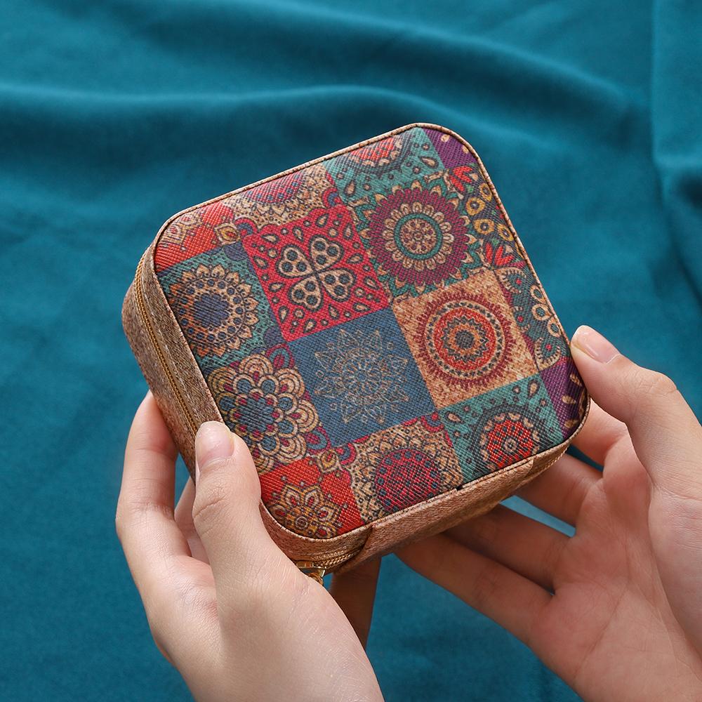 Портативная шкатулка для украшений Легкая винтажная коробка для хранения серег Коробка для серег, ожерелий и колец Квадратный органайзер на молнии