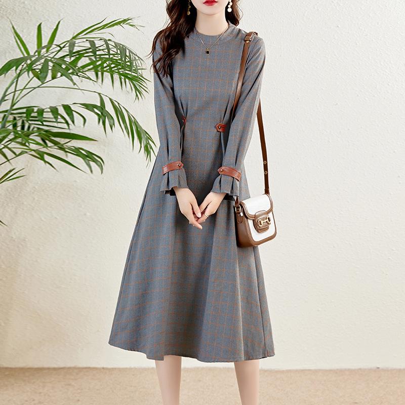 Женское клетчатое платье миди в корейском стиле, осень 2022 г. — стройнит и элегантно