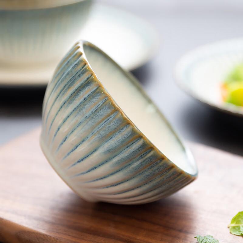 Xuanrun European Style Embossed Ceramic Dinner Plate