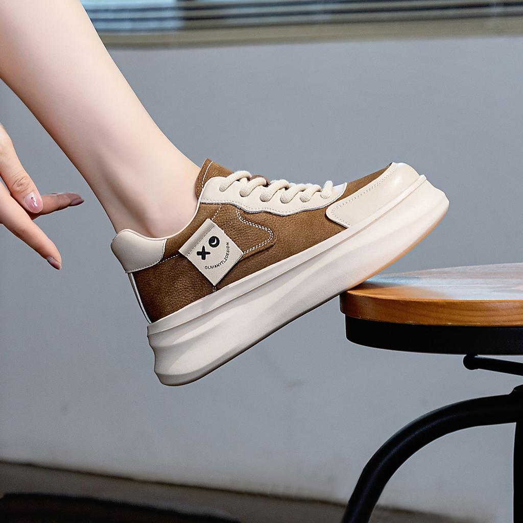 Кроссовки Plate Shoes Толстая подошва Средний верх Повседневные одинарные туфли Кроссовки на плоском каблуке Женские