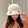 Yousheng Зимняя панама Мультяшный 3D дизайн лягушки Утолщенная Ветрозащитная Теплая Плюшевая Шляпа Рыбака Женский Аксессуар для Активного Отдыха