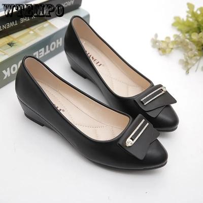 Женские черные туфли на плоской подошве из мягкой кожи, простые повседневные удобные рабочие туфли без шнуровки с металлической пряжкой и острым носком