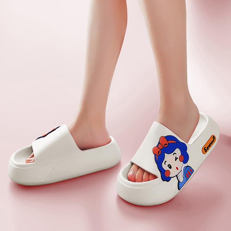Женские тапочки на толстой подошве 5 см, милые наклейки принцессы, пляжные домашние сандалии для ванной комнаты, новые летние шлепанцы для пар, крутая обувь