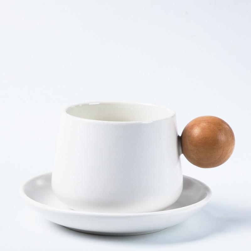 Набор кофейных чашек и блюдец для дома Дорогая кружка в подарок Керамический винтажный чайный сервиз Деревянная ручка Классическая кружка Однотонная керамическая чайная чашка