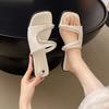 Fashion New Popular Slippers for Women Wearing Versatile Sequin Sandals with Thick Soles and Outdoor Rhinestone Flip Flops Zapatos Mujer