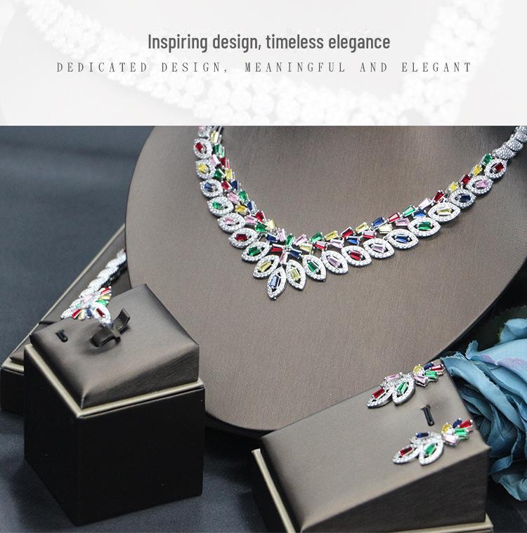 «Комплект свадебных украшений»: Цирконовое ожерелье, серьги и кольцо для банкетного платья