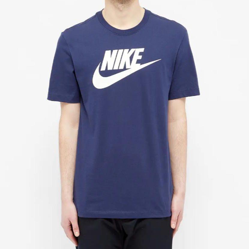 Nike Футболки мужские с круглым вырезом умеренного прямого кроя AR5004-411