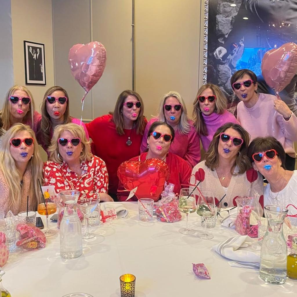 Набор из 12 штук Неоновые цвета Форма сердца Сувениры для вечеринки Солнцезащитные очки Унисекс Хэллоуин и Рождественский реквизит