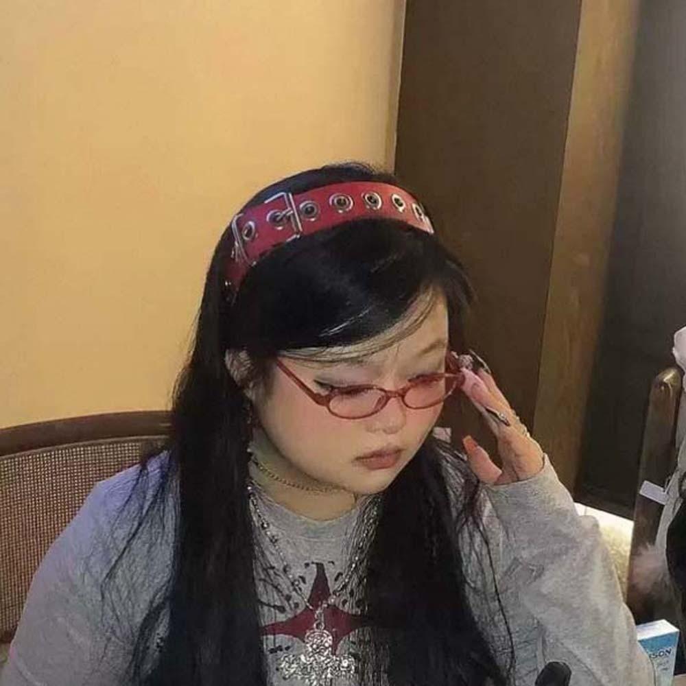 Y2K Стимпанк Обруч для волос Рок-вдохновленная кожаная пряжка Повязка для волос Субкультура Панк Клепаная повязка на голову Девушки