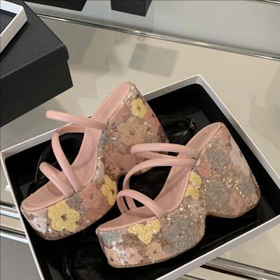 Новые розовые/черные блестящие пайетки с цветочным узором разноцветные женские туфли с открытым носком на платформе с танкеткой на высоком каблуке уличные тапочки сандалии