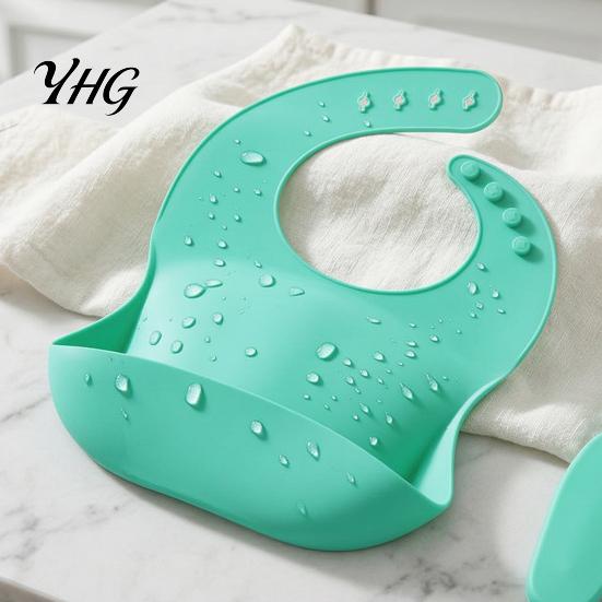 Easy Clean Toddler Bibs Silicone Baby Bib, Waterproof Soft Adjustable Feeding Durable Large Pocket Catch Food Bib for Babies And Toddlers Skin