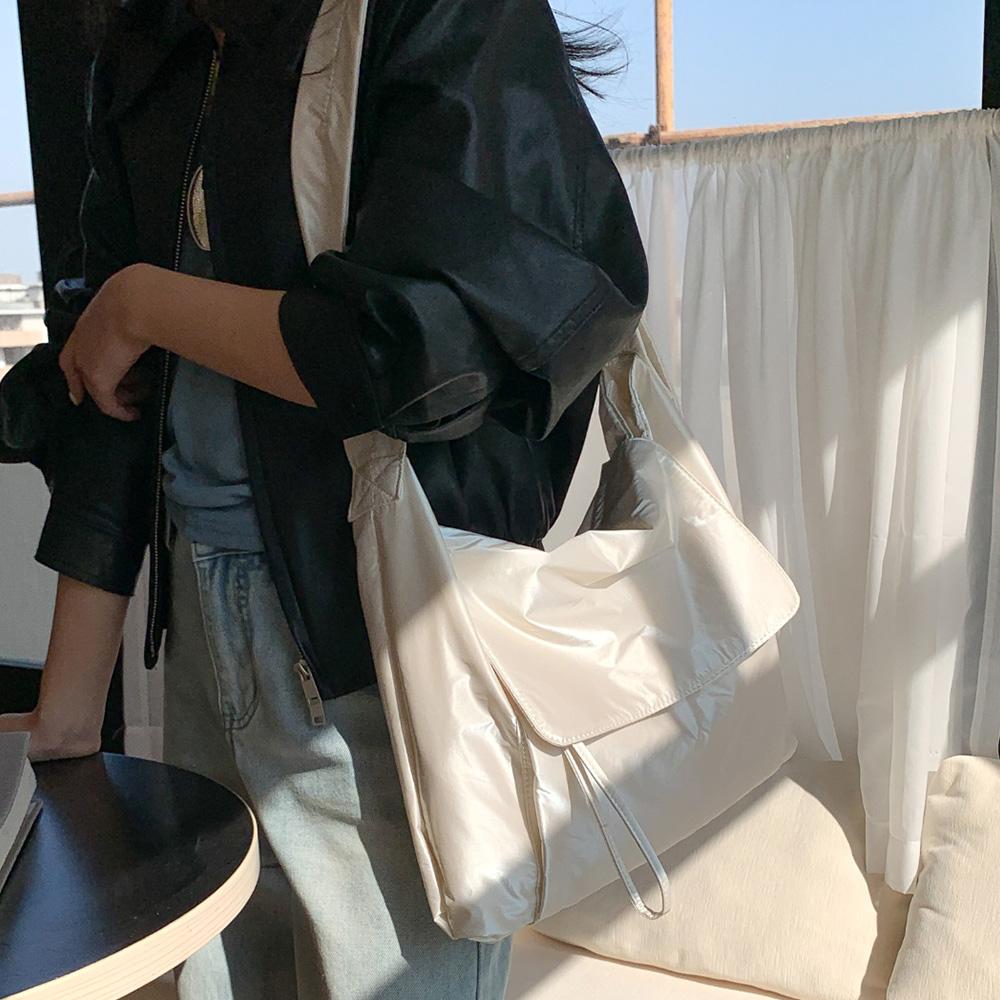 MATTIERE MT_22320 Womens Big Crossbody Bag