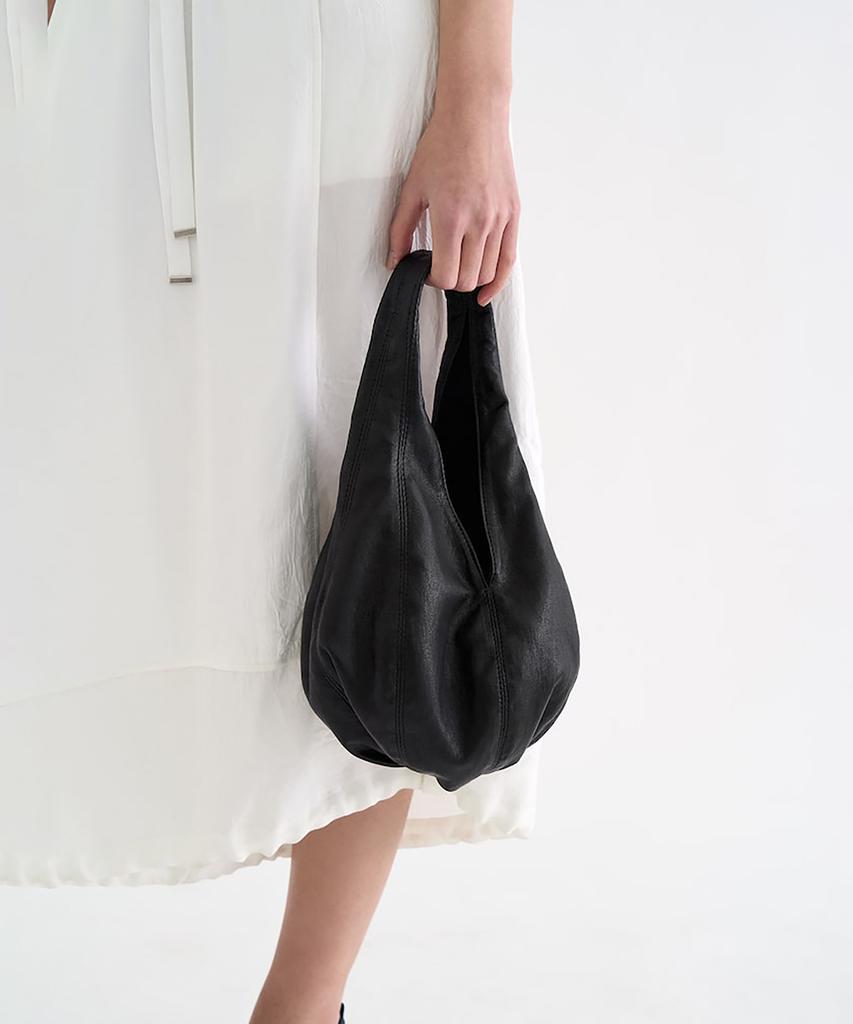 Anggae Small Fig Bag Black