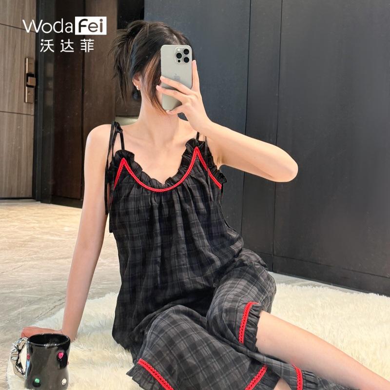Light and breathable human cotton suspender trousers loungewear set lazy style retro plaid fashion contrasting pajamas spring and summer