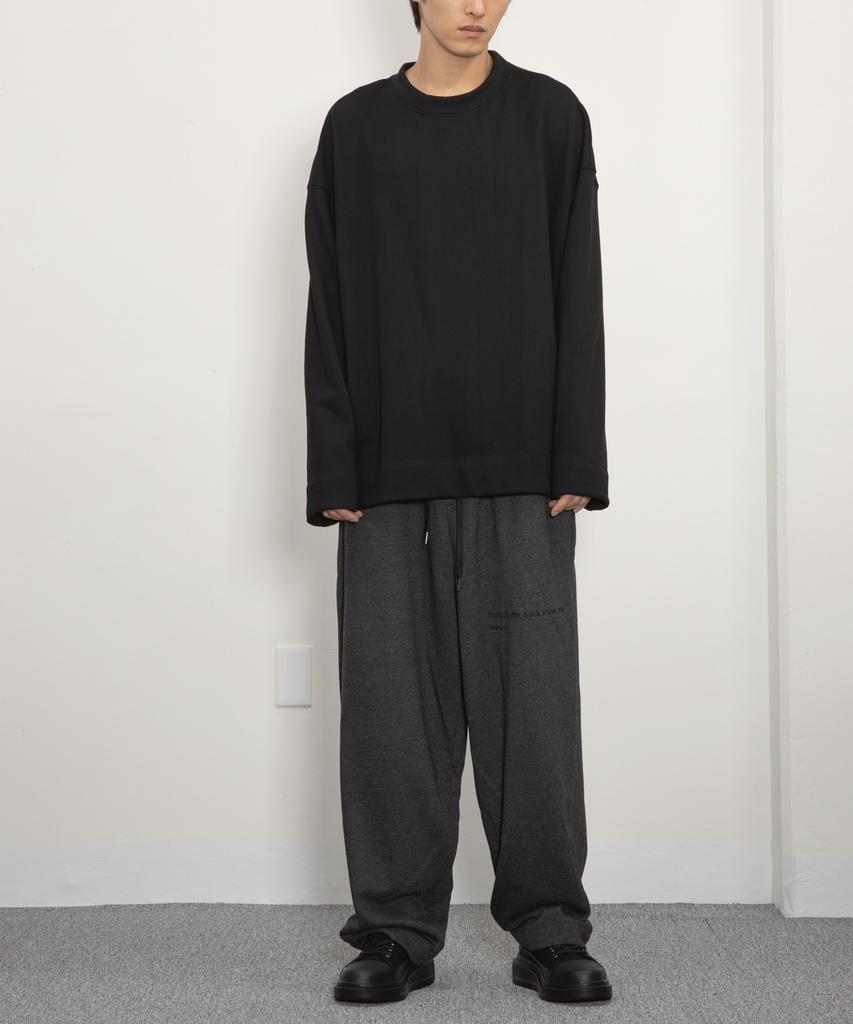 RAW TO RAW Rp0036 Text Embroidered Soft Sweat Wide Pants (Charcoal)